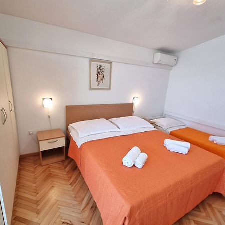 Apartmani Dalija Tucepi Exterior photo