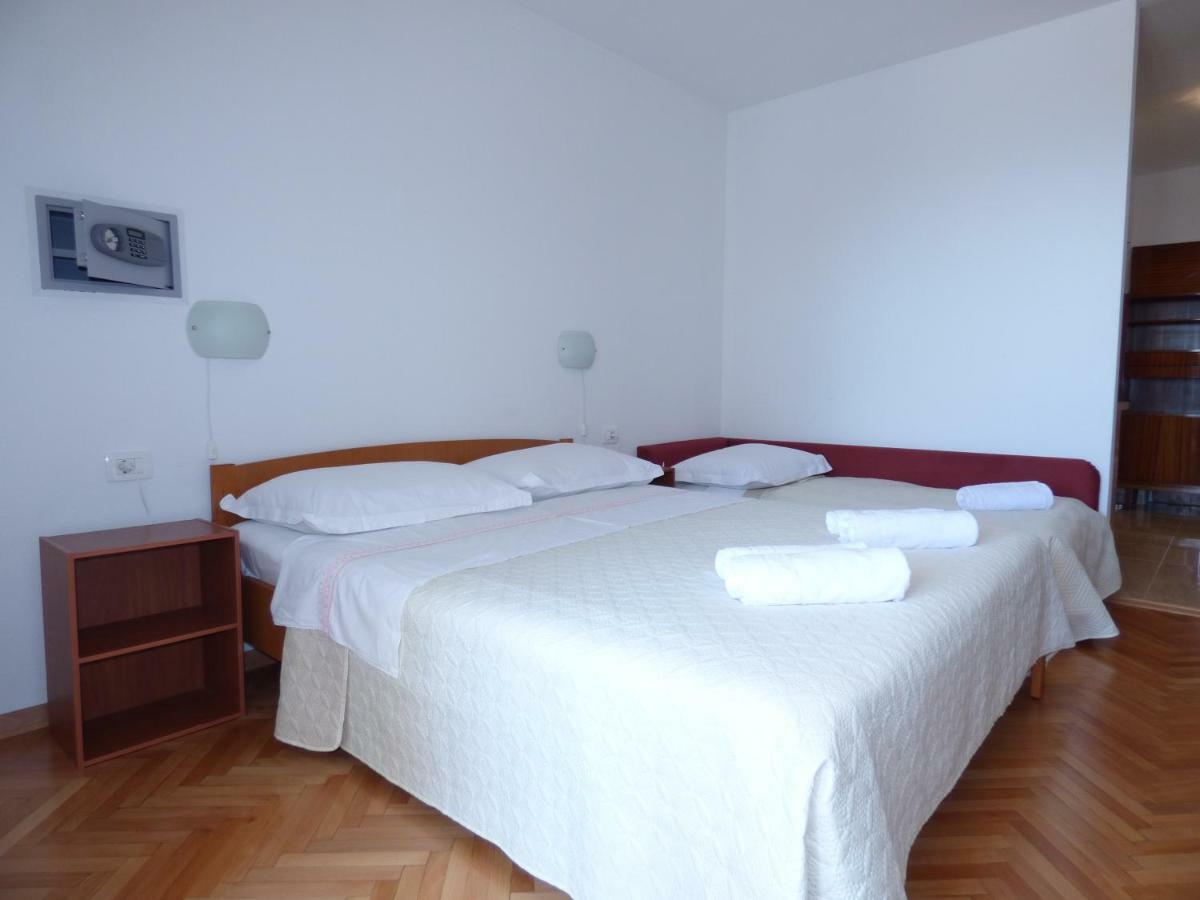Apartmani Dalija Tucepi Exterior photo
